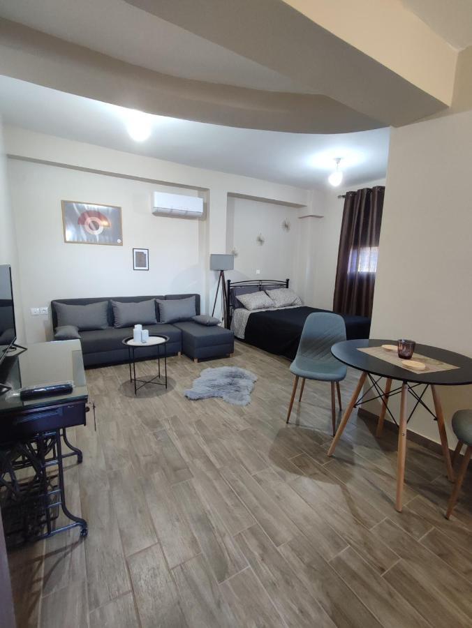 Aithra Studio Триполис Экстерьер фото